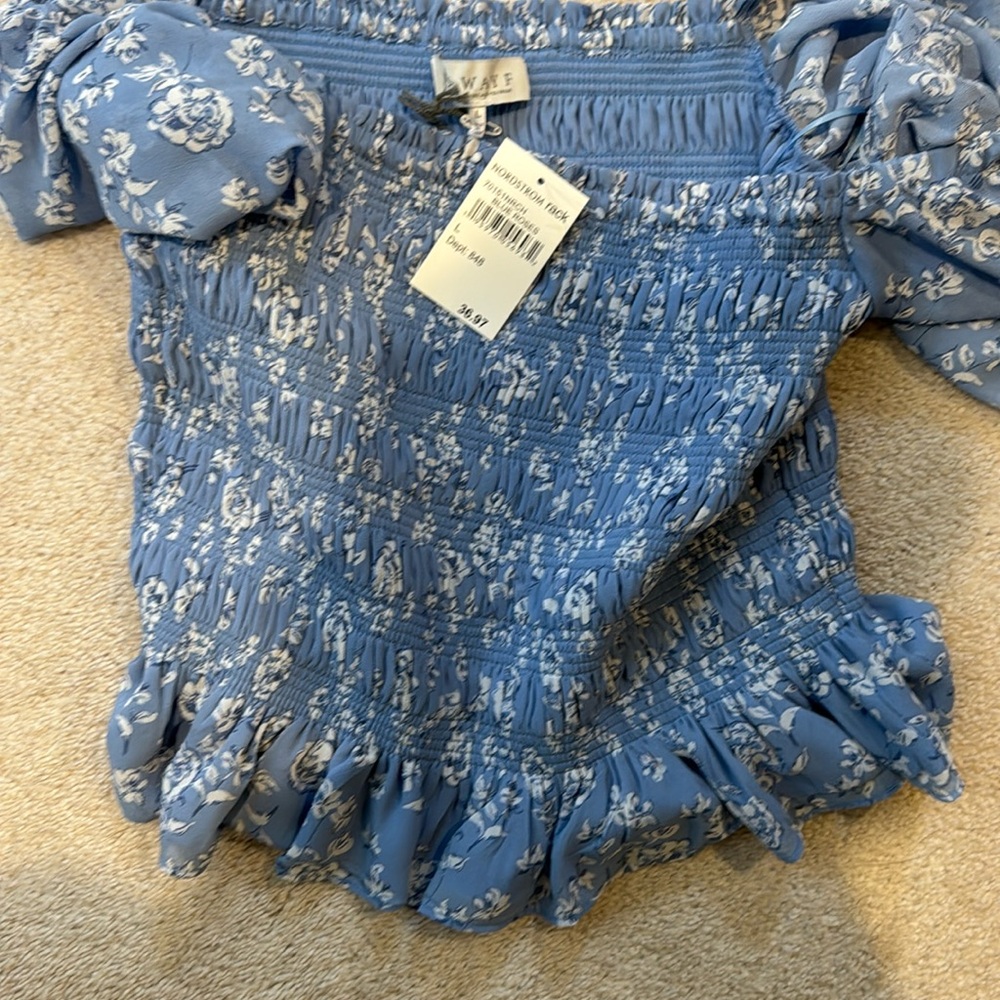 Short sleeve blouse NWT - women’s / ladies  L